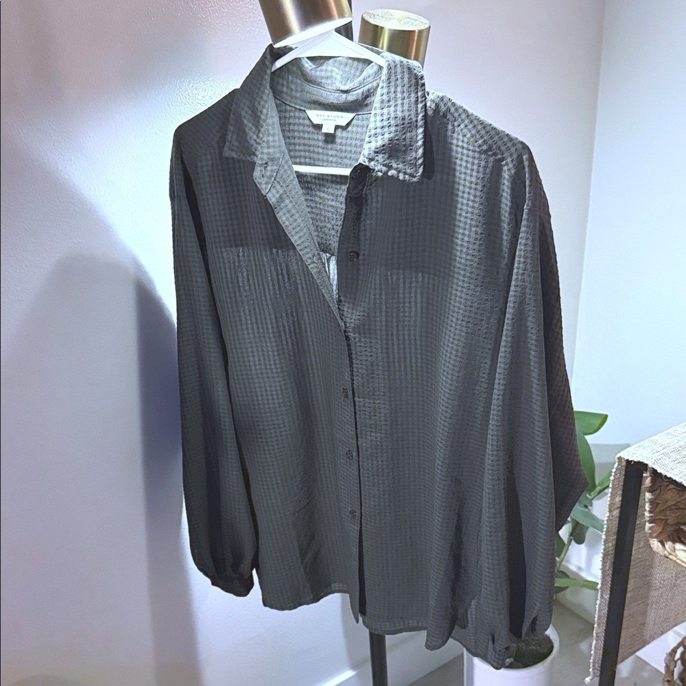 Max studio button up coffeeshop vibe loose sexy siren lowkey best shirt check L